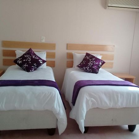 Pentagon Guesthouse Bloemfontein Zewnętrze zdjęcie