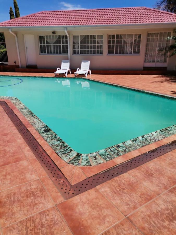 Pentagon Guesthouse Bloemfontein Zewnętrze zdjęcie