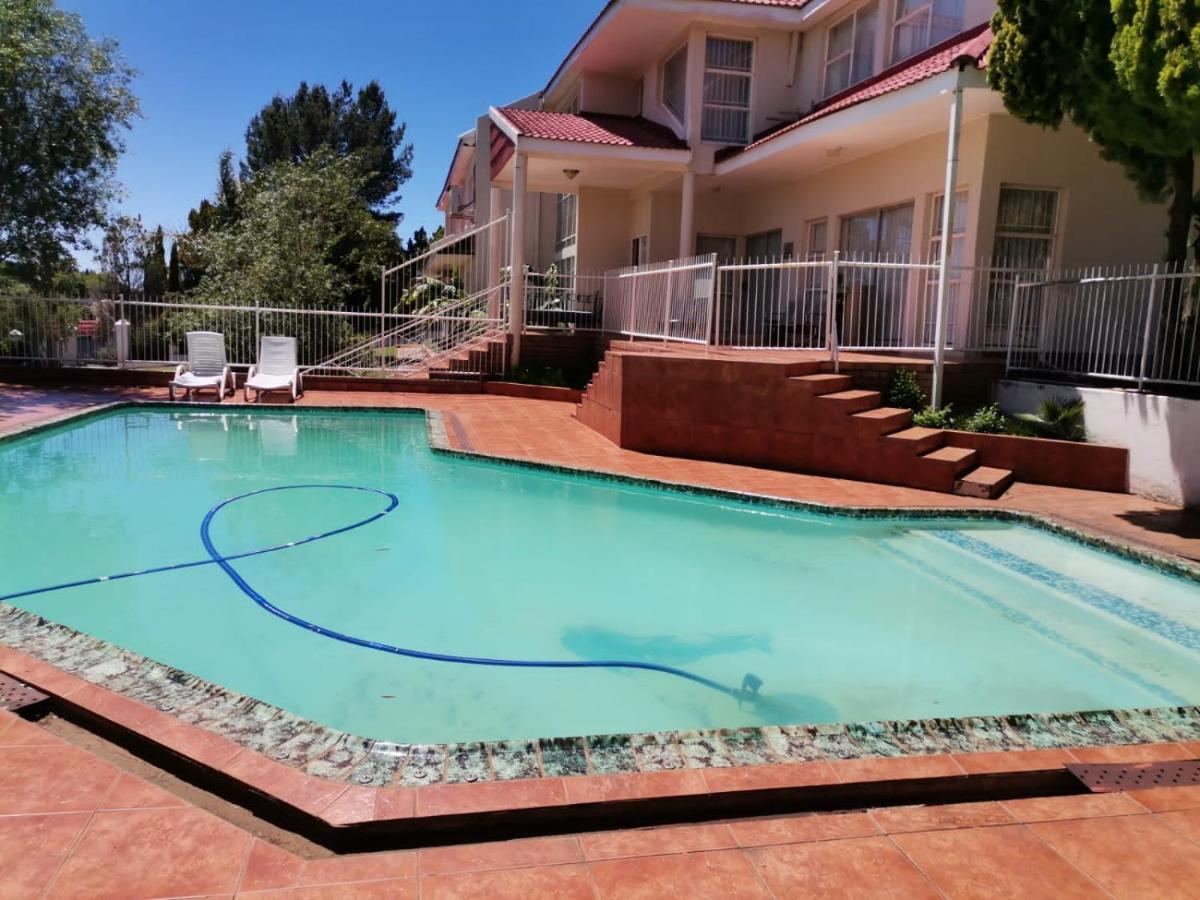 Pentagon Guesthouse Bloemfontein Zewnętrze zdjęcie