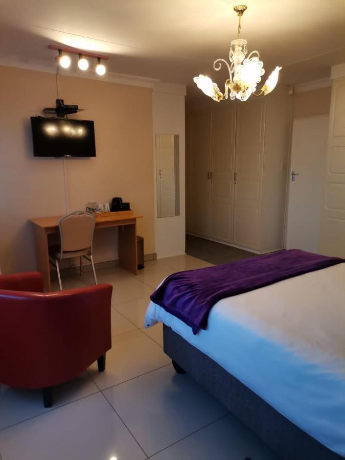 Pentagon Guesthouse Bloemfontein Zewnętrze zdjęcie