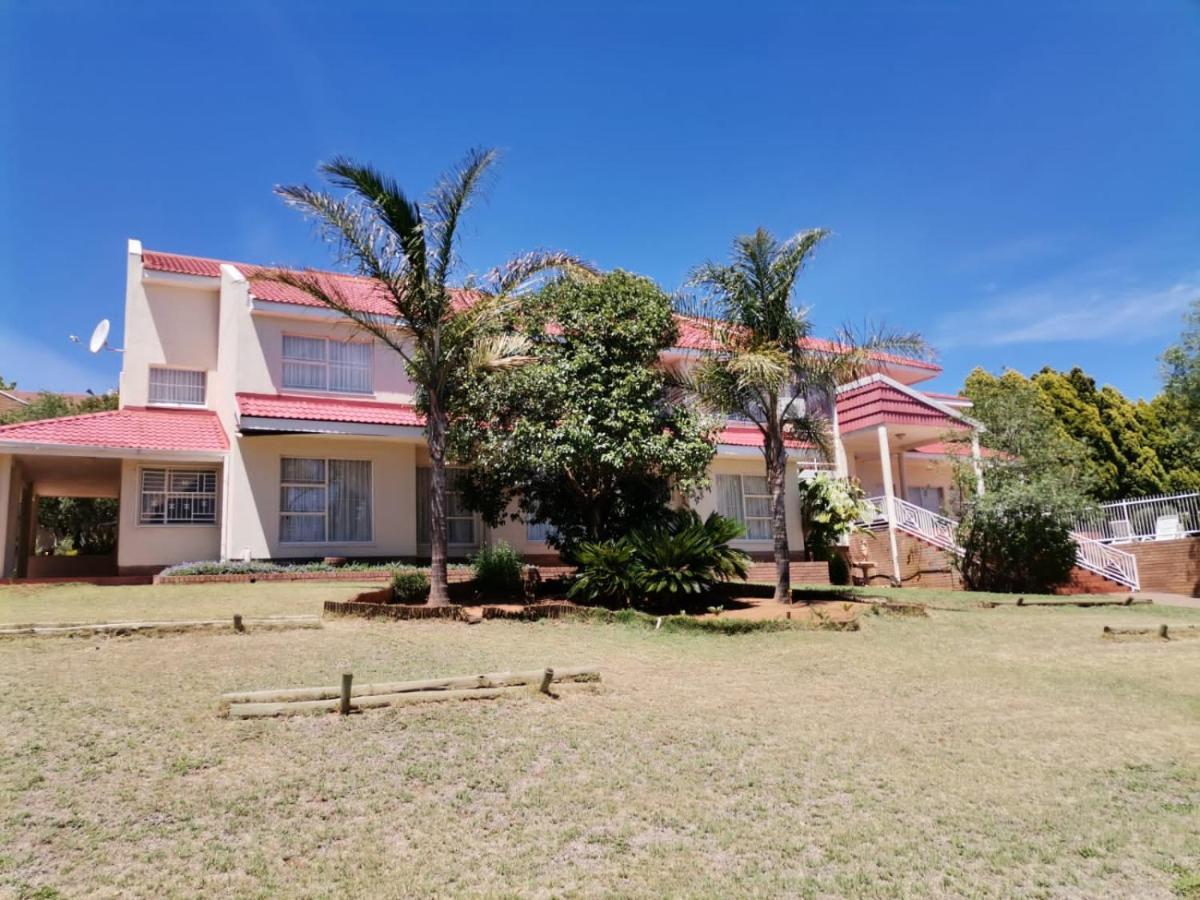 Pentagon Guesthouse Bloemfontein Zewnętrze zdjęcie