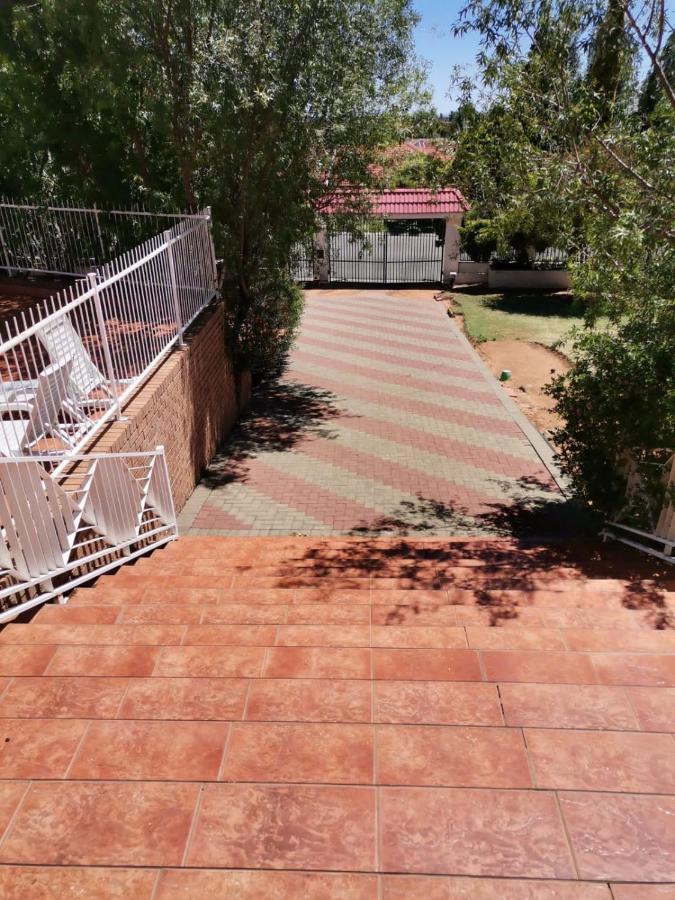 Pentagon Guesthouse Bloemfontein Zewnętrze zdjęcie