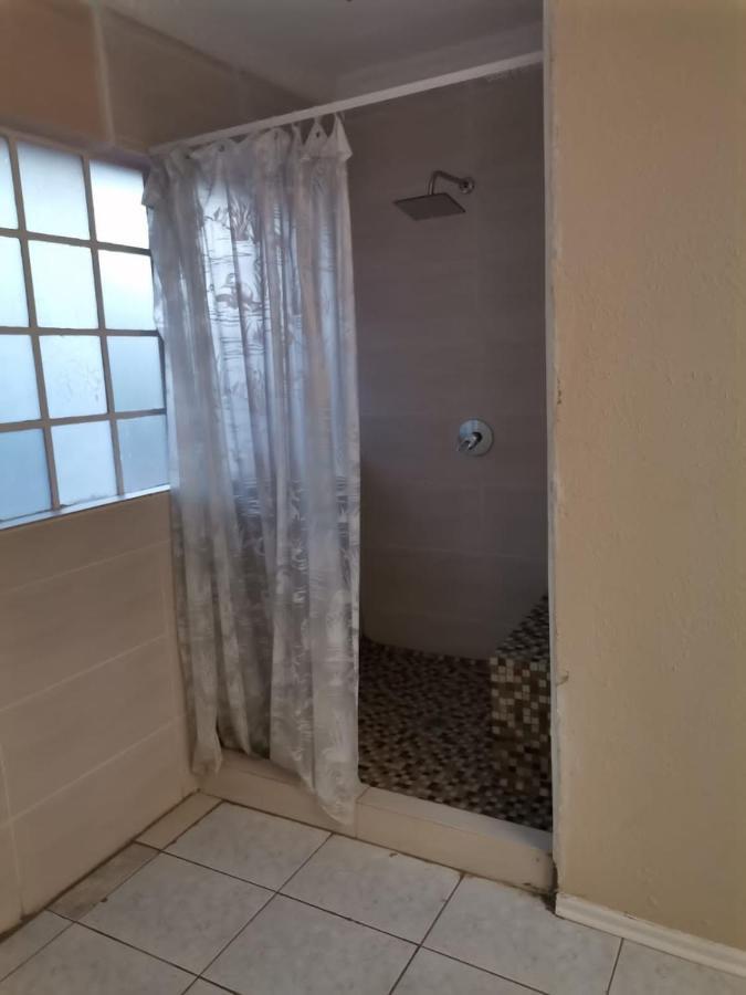 Pentagon Guesthouse Bloemfontein Zewnętrze zdjęcie