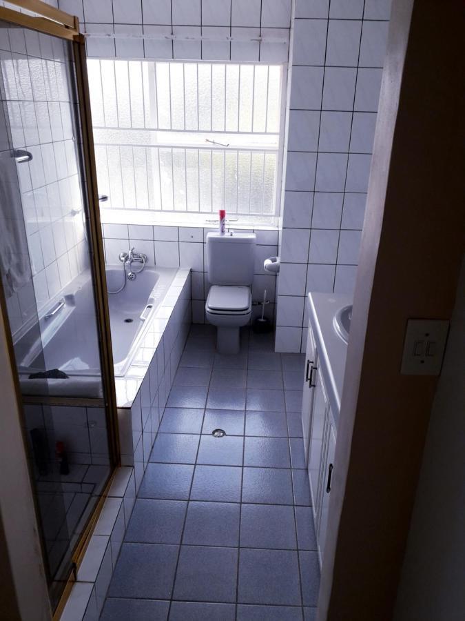 Pentagon Guesthouse Bloemfontein Zewnętrze zdjęcie