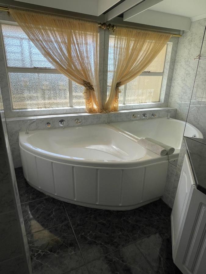 Pentagon Guesthouse Bloemfontein Zewnętrze zdjęcie