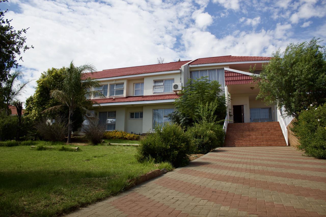 Pentagon Guesthouse Bloemfontein Zewnętrze zdjęcie