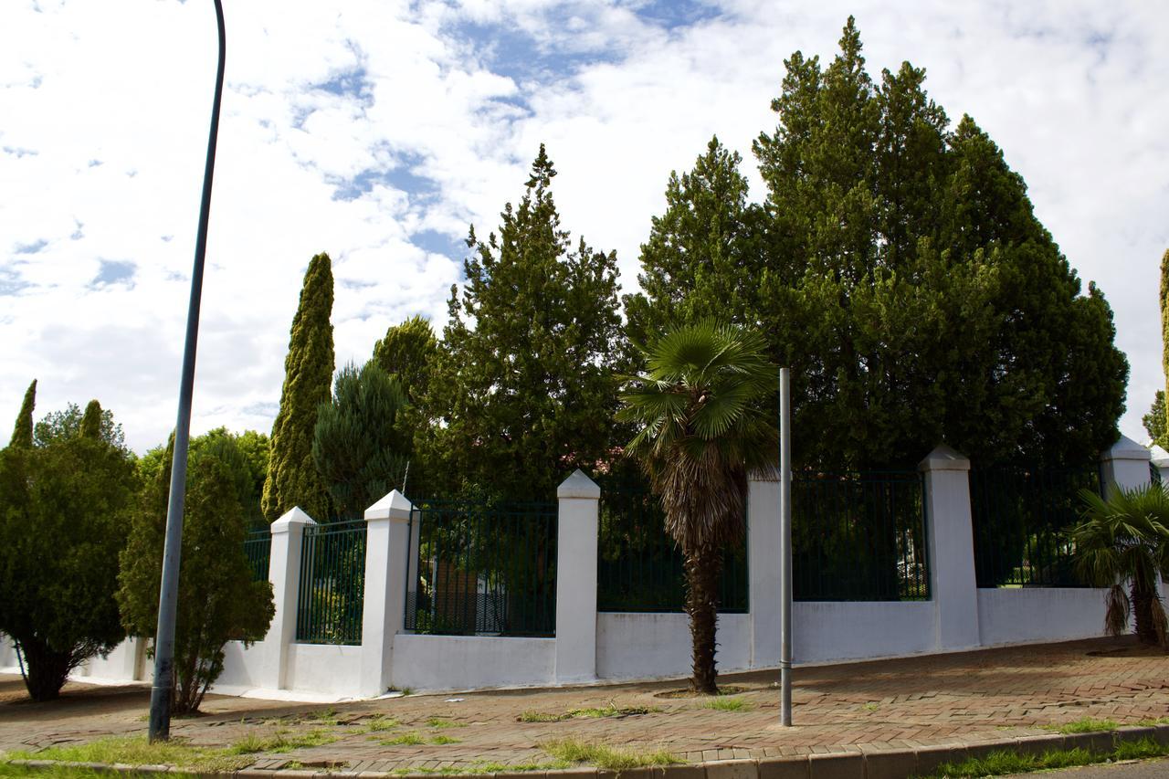 Pentagon Guesthouse Bloemfontein Zewnętrze zdjęcie